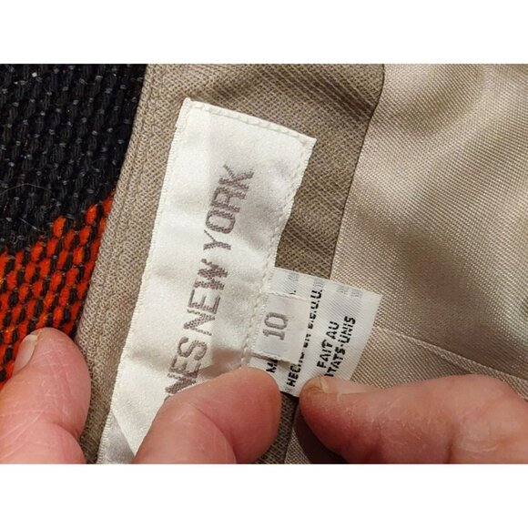 Jones New York Women's Beige Collarless 3 Button Wool Blazer. Size 10 - Picture 2 of 14